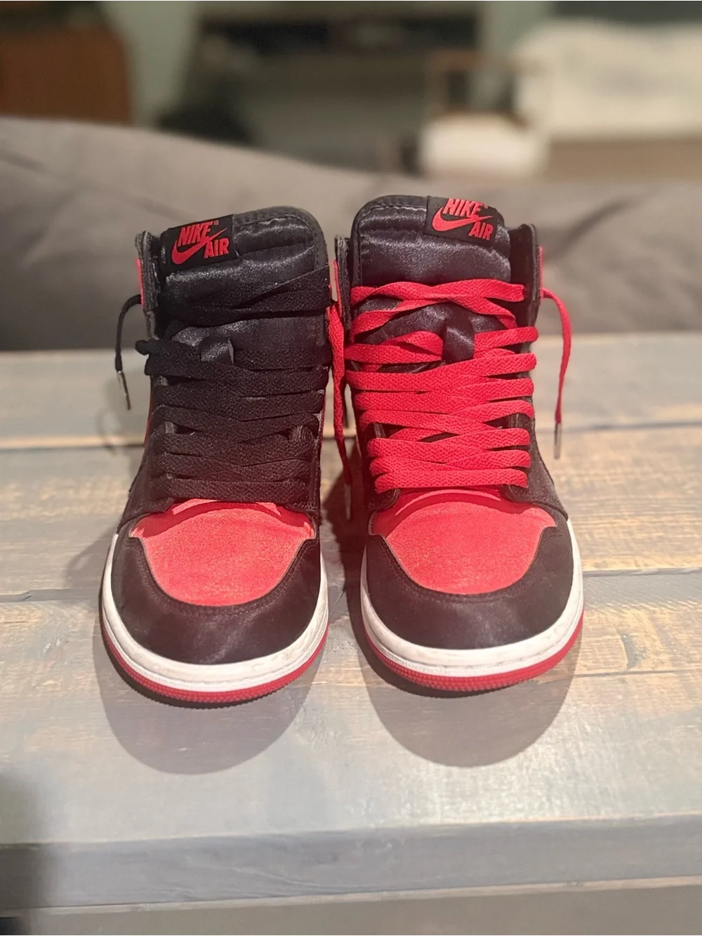 Nike Air Jordan 1 High Satin Bred